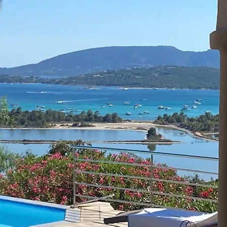 Eden Blue F4 3 Avec Vue Imprenable Sur La Baie De Saint-cyprien Zonza