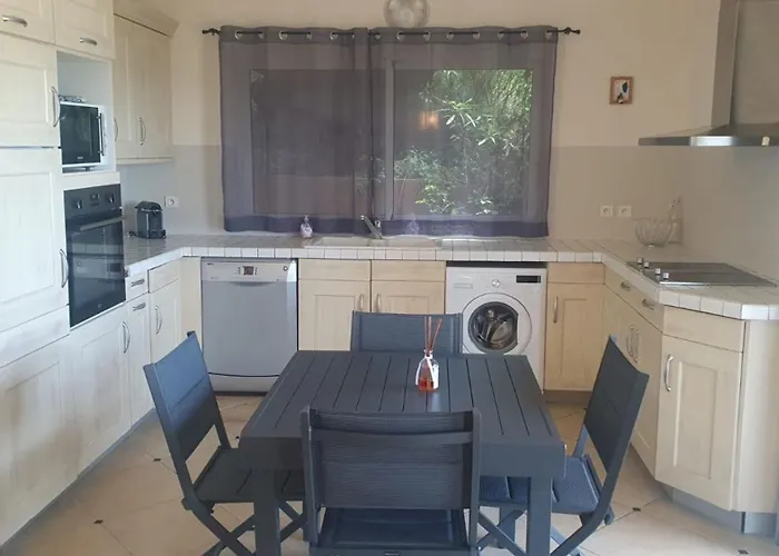 Eden Blue F4 3 Apartmán