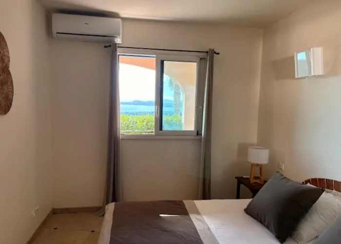 Apartment Eden Blue F4 3 Avec Vue Imprenable Sur La Baie De Saint-cyprien Zonza